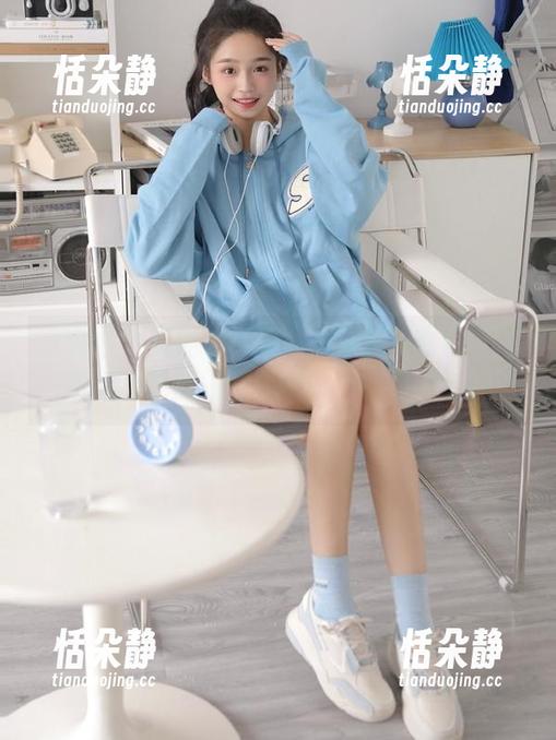 微密圈 - 安妮yoo眼镜系列精选套图：不同风格下的独特自我，尽在其中.txt