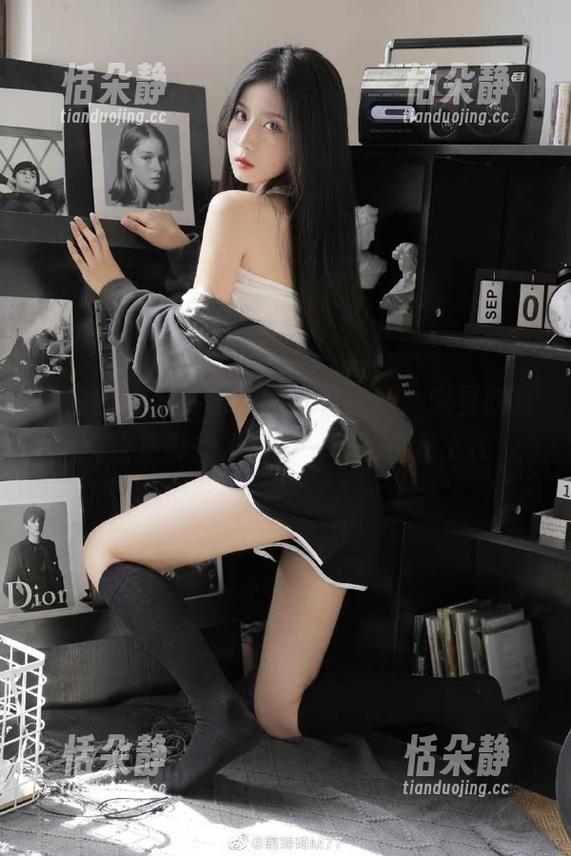 微密圈 - 死库水中的青春碰撞，宋昱欣写真合集带你发现不一样的自我.txt