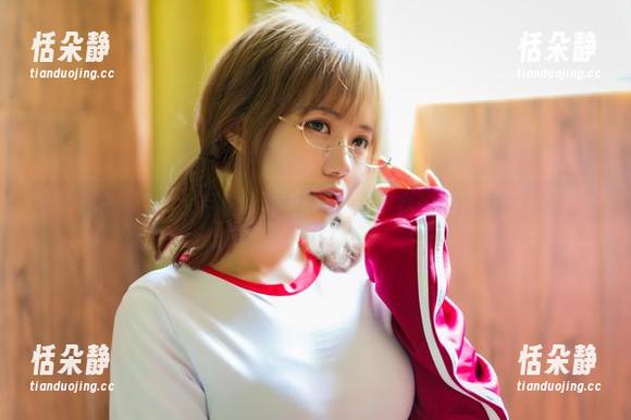 小仓千代w水手服高清大放送，分享我的自恋瞬间.txt