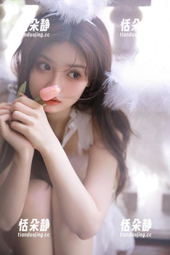 尤果网 - 在Wendy户外写真原图中，找寻不一样的自然之旅与心灵共鸣.txt