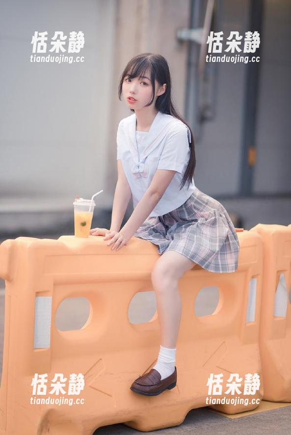 尤果网-夏雨桐 尤果网 - 夏雨桐带来的圣诞美图分享,点亮你这个冬天的每一天!.txt