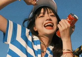 尤果网 – 别错过！小潘鼠最新毛衣写真资源闪亮登场，快来给你的人生添彩！.txt