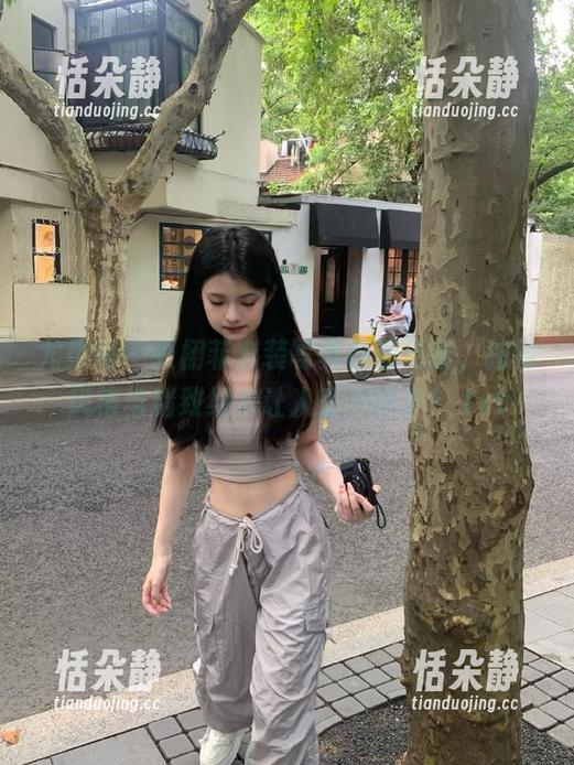 尤果网 - 张栩菲套装写真原图更新，独特风格与精致细节让人爱不释手！.txt