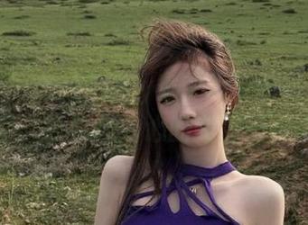 尤果网 – 欣杨Kitty空中天台的高清写真分享，唤醒你内心的美丽记忆.txt