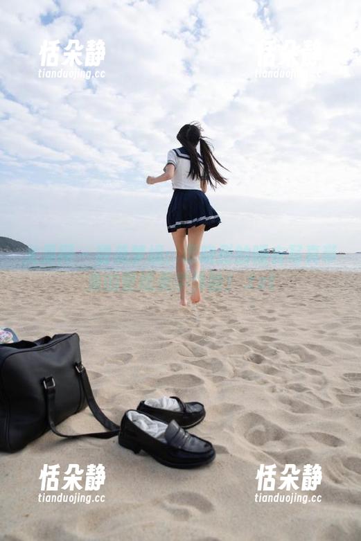 尤果网 - 甜美梦境：谭晓彤的睡衣写真带来的壁纸美学体验！.txt