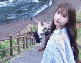 尤果网 – 谭晓彤的礼服图集：每一张写真都在诉说她的优雅与个性之旅！.txt