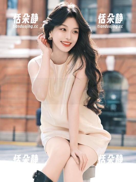尤果网 - 陈梓涵皮衣写真图集，带你领略酷女孩的无限魅力.txt