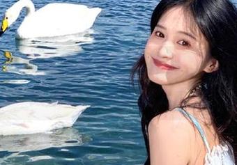尤果网 – 颜美汐丝袜写真作品，高清呈现极致细腻与风格魅力.txt