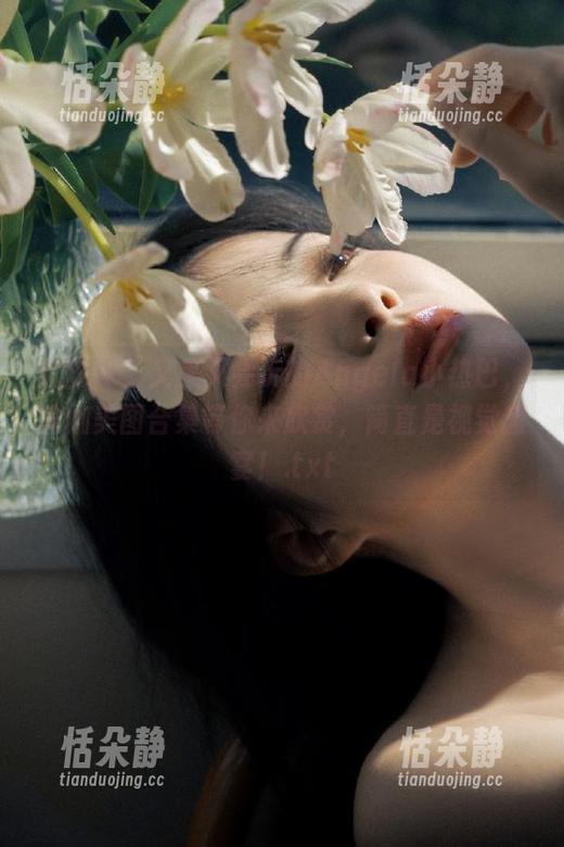 尤蜜荟 - 又美又会玩的Angela小热巴，瑜伽美图合集等你来欣赏，简直是视觉盛宴！.txt