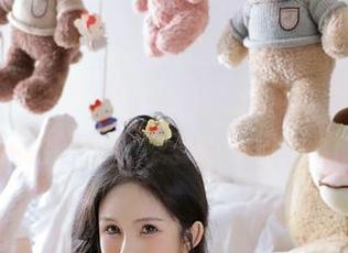 尤蜜荟 – 珍藏不柠bling泳池套图，随无圣光的柔和光影感受夏日魅力.txt