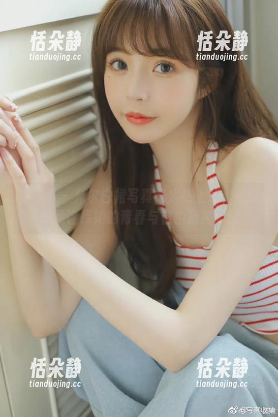 尤蜜荟 - 允尔白裙写真集火热上线：最新作品诠释她的青春与自由精神.txt