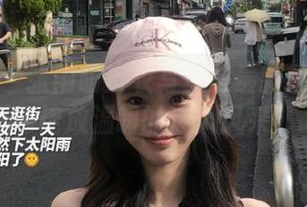尤蜜荟 – 张雨萌皮衣写真集最新更新：在冷酷中绽放温暖的迷人风采！.txt