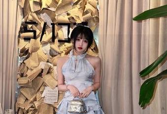 尤蜜荟 – 熊小诺JK写真之旅：用照片记录下每一个难忘的瞬间.txt