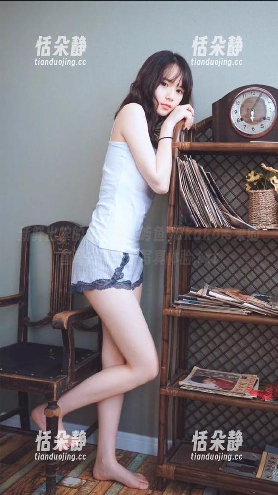 新鲜出炉的作品集：屿鱼yukako带来的兽耳白毛狐狸写真体验.txt