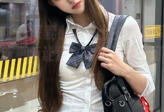 异思趣向 – 探索小六护士主题的写真作品集，最新更新让你重新认识这个可爱博主！.txt