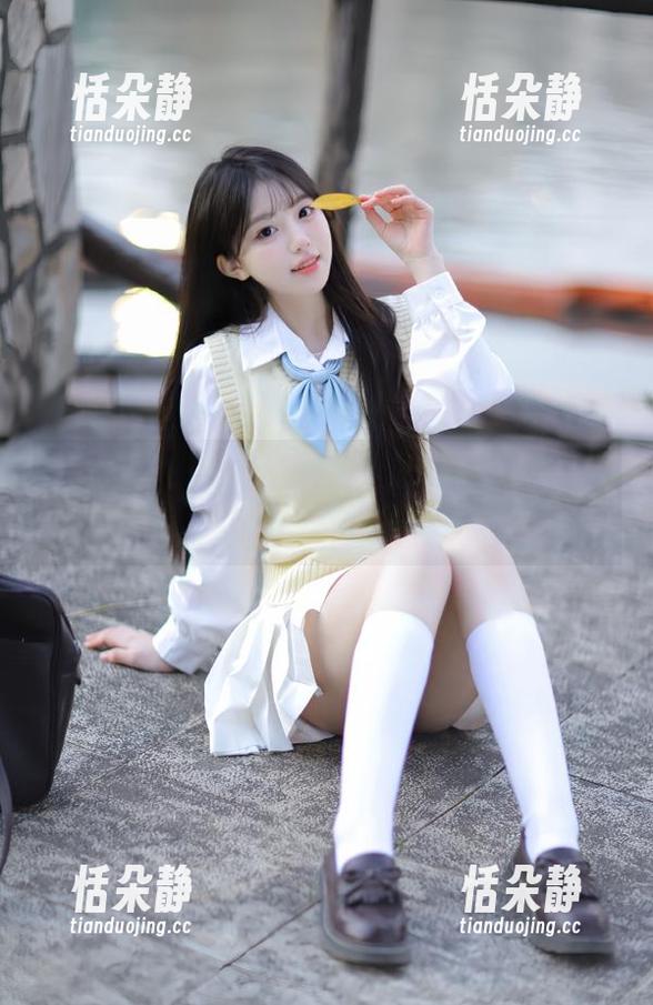 微密圈 - 原图大揭秘：张思允nice教室写真更新，精彩不容错过！.txt