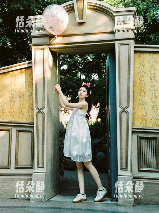 微密圈 - 探索徐莉芝Booty最新写真集：我的男友，爱情的美丽剪影.txt