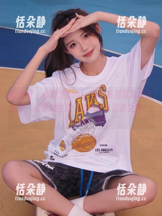 微密圈 - 徐莉芝Booty白色系列写真原图合集，记录她生活中的飘逸与自然之美！.txt