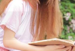 透过镜头的动人瞬间：抱走莫子的瑜伽套图合集，感受优雅与力量的结合.txt
