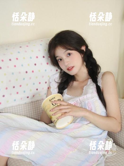 推女神 - Ann尤美高清写真集：用美脚诠释生活的诗意与魅力.txt
