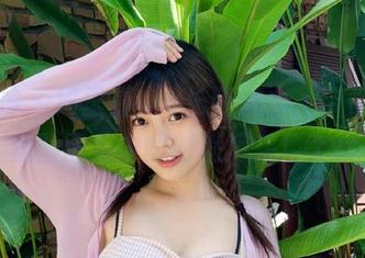 推女神 – 绮里嘉ula长腿魅力，带你领略美图图集中的时尚风采！.txt