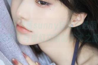 推女神 – 莫晓茜sunny自拍精选图集：镜头下的真实与虚幻交融的艺术之旅.txt