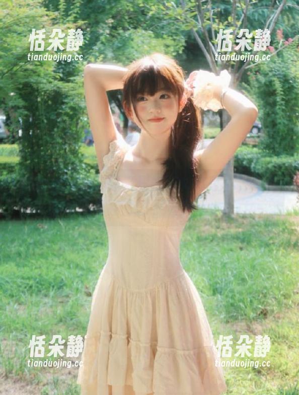 推女神 - 走进谭晓彤的连体衣世界，尽享独特写真图库的视觉盛宴！.txt