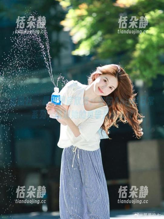 星颜社 - 最新图库欣赏：安安Angel日常系列，展现她的真挚风格.txt