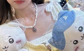 星颜社 – 转转Lisa的礼服写真合集全新更新，每一张都是笑点满满的奇幻旅程！.txt