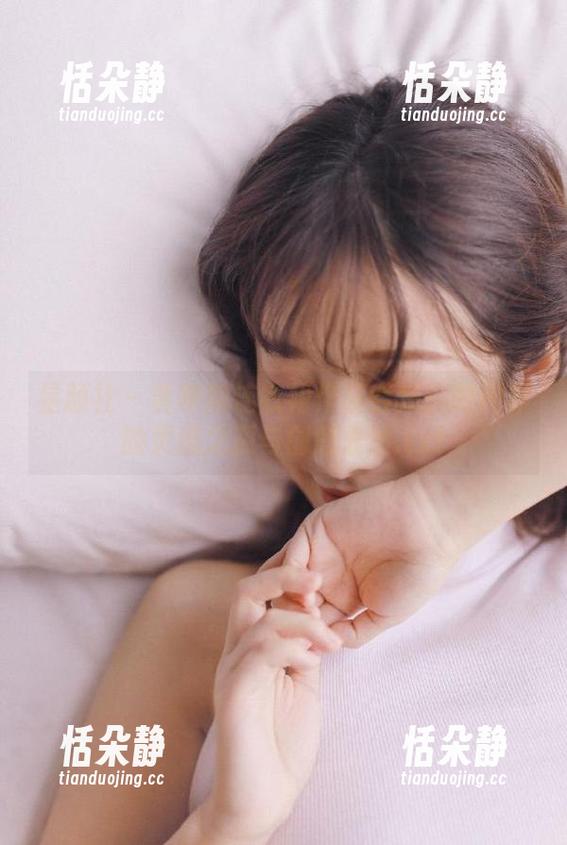 星颜社 - 黄寒娜连衣裙作品合集：时尚界的灵感之源与创意表达.txt