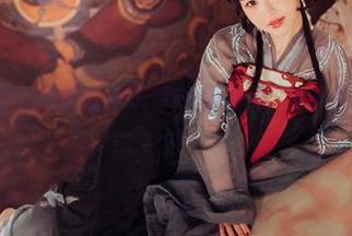 晕崽Zz最新作品集震撼发布：抹胸小白兔，清新少女感来袭！.txt