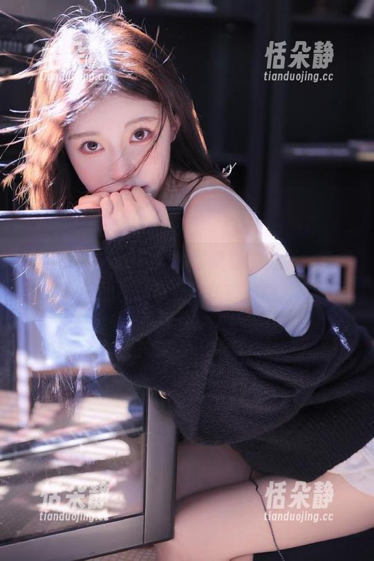 “木棉棉OwO”婚纱写真图库上新，带来不一样的视觉享受，快来下载！.txt