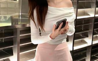 果团网 – 不容错过！莫雅淇白裙图包在线下载，完美展现女性魅力与时尚感！.txt