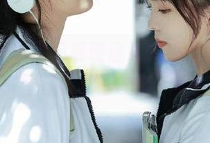 果团网 – 黄歆苑展现迷人风采，黑丝写真套图让你欲罢不能！.txt