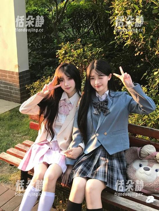 果团网 - 黄歆苑日常大揭秘：最新作品集，如何将生活过成美丽？.txt