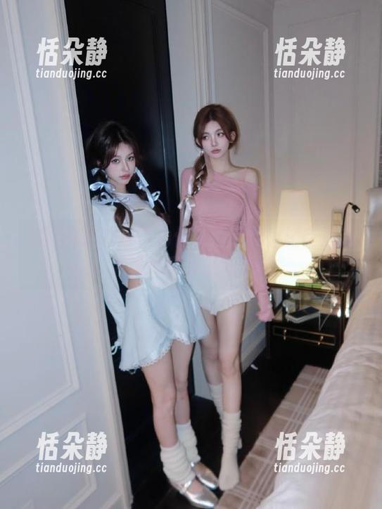 果团网 果团网最新写真力作:清纯佳人浴室静卧流露纯真与美丽.txt