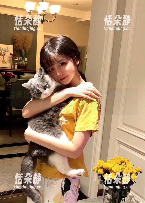 森萝财团 - 一起来欣赏小七女仆的独特魅力：美丽图片分享不停歇！.txt