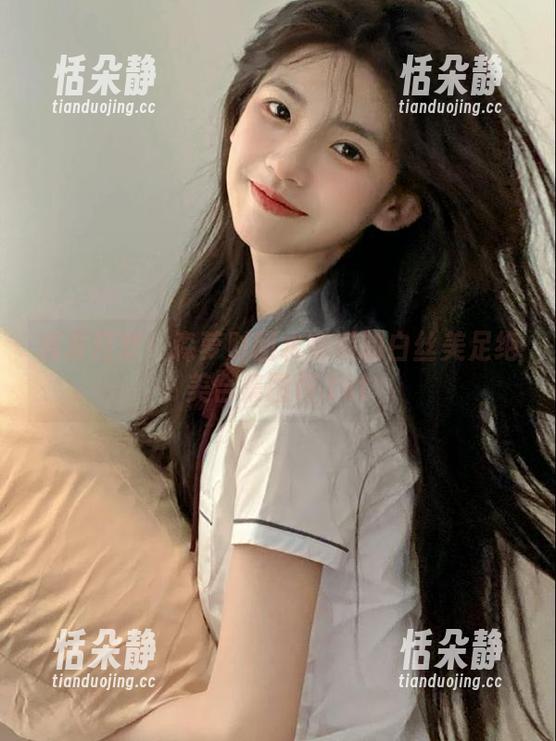 盛夏狂欢：森萝财团水嫩嫩的白丝美足绝美合集图包.txt