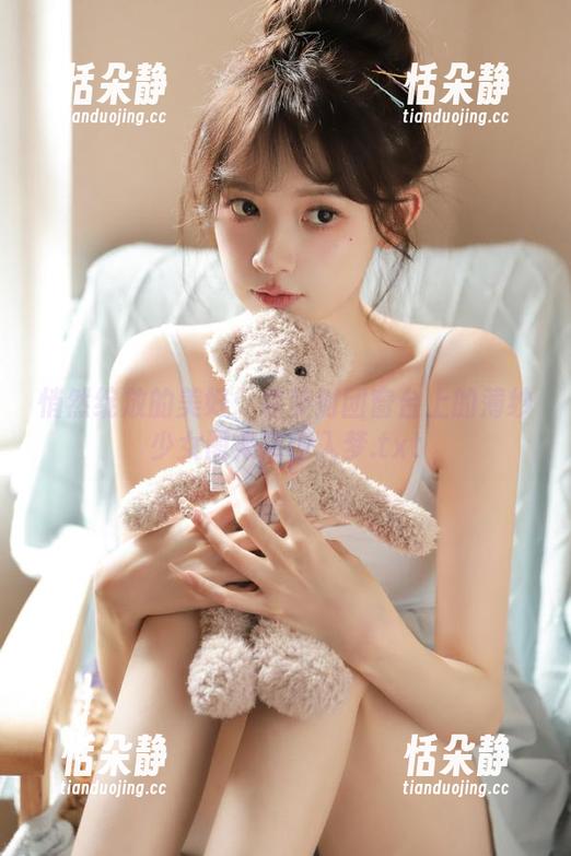悄然绽放的美好：森萝财团窗台上的薄纱少女图集带你入梦.txt