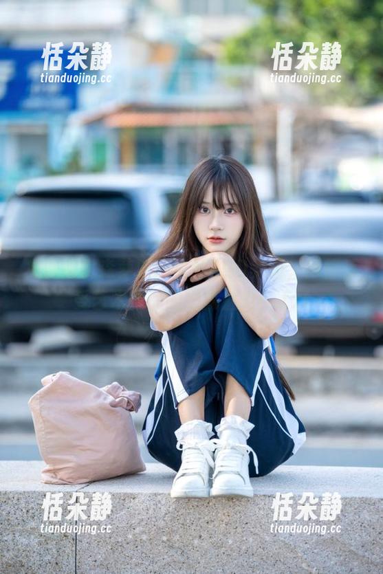 免费欣赏森萝财团白丝80D美图，尽情感受艺术作品的细腻魅力！.txt