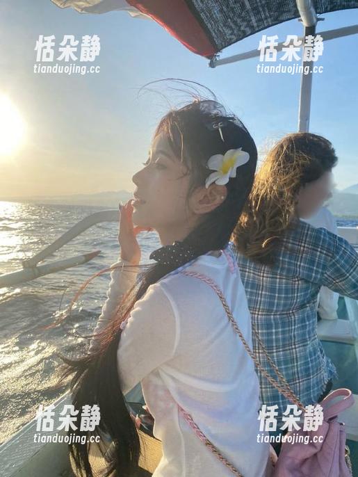 森萝财团为您准备的白丝美少女写真资源，完全免费，绝对是爱好者们的必备收藏！.txt