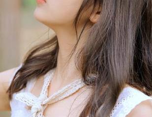 模特联盟 – 李李七七喜喜的秘书美图风潮，精美套图让你感受不同的她.txt