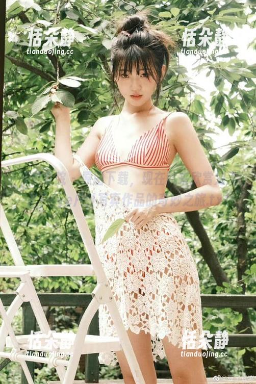 模范学院 - 原图下载，现在就来欣赏刘飞儿Faye户外写真作品的奇妙之旅.txt