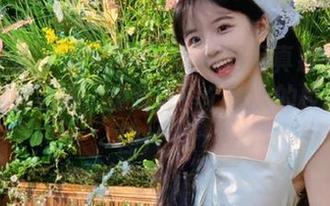 模范学院 – 杨可可coco校服写真系列：无圣光的自然美，捕捉每一个动人的校园瞬间图片.txt