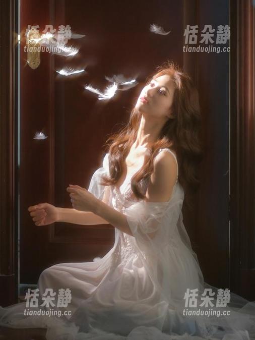 模范学院 - 优雅与趣味并存：萌琪琪Irene礼服套图作品全景大揭密.txt