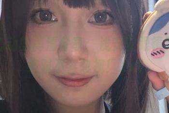让人心动的高清分享：浅安安眼镜写真，绝对不容忽视！.txt