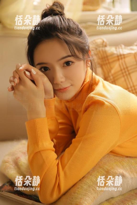 爱美足-小佳 爱美足 - 感受小佳的透明魅力:最新写真图片让你一眼爱上她的艺术.txt