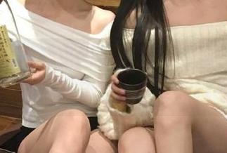 爱蜜社 – 观看小丽莎萌萌哒的连衣裙摄影之美，原图带你进入时尚的殿堂.txt