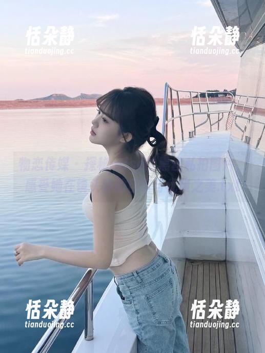 物恋传媒 - 探秘elise的黑丝私拍图片，感受她在镜头前的自信与优雅之美.txt