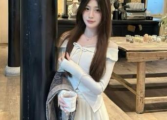 物恋传媒 – 佳琪的圣诞画面，独特写真作品下载，温暖你的心.txt